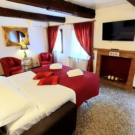 Palazzo Del Sale, Rialto Apartment เวนิส ภายนอก รูปภาพ