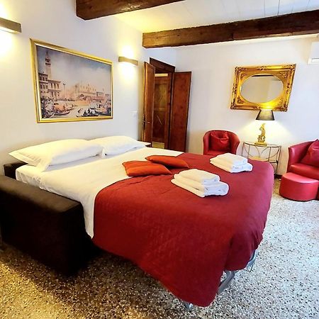 Palazzo Del Sale, Rialto Apartment เวนิส ภายนอก รูปภาพ